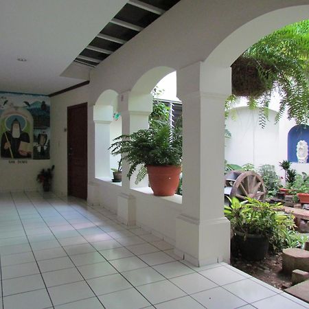 Hotel Villa Serena San Benito San Salvador Exterior photo